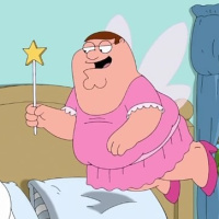 Питер Гриффин в роли жирной феи в розовом платье