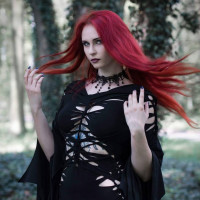 Авы Вконтакте с красными волосами