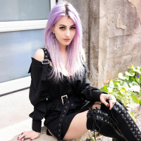 Аватары с фиолетовыми волосами