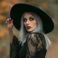 Авы Вконтакте с ведьмовскими шляпами