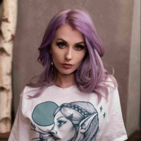 Картинка на аву фиолетовые волосы