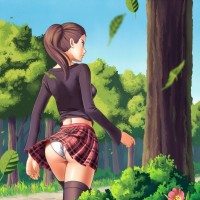 Девушка в клетчатой юбке со спины идёт по лесу