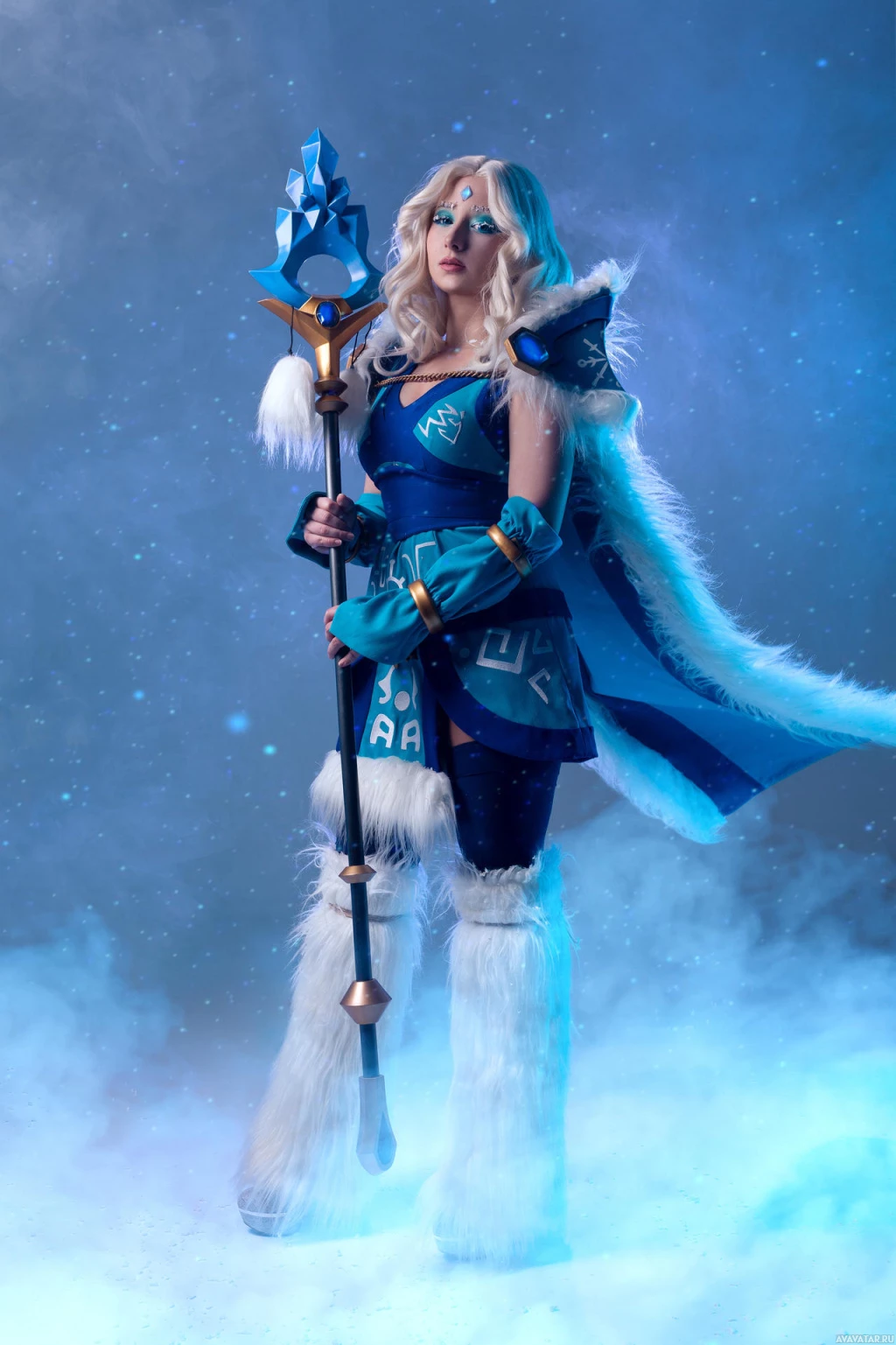 Фантастическая игра Dota 2 Crystal Maiden