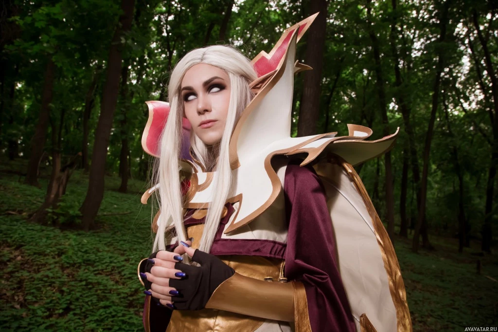 Invoker cosplay на игровом тематическом пруду