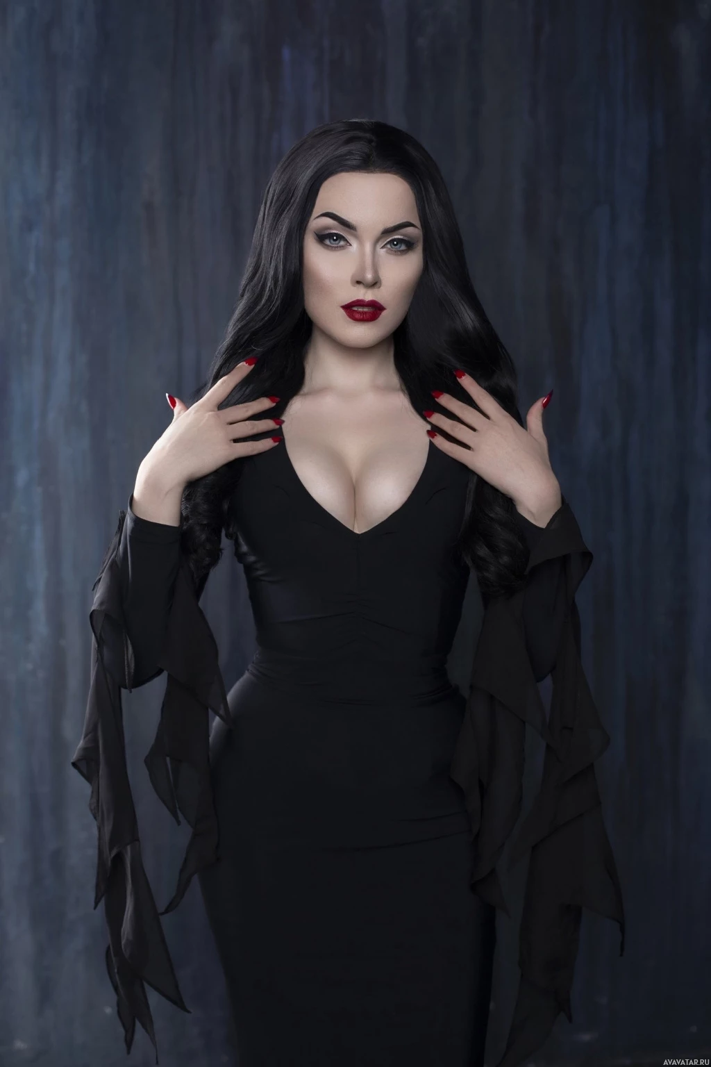 Исполнитель Morticia Addams