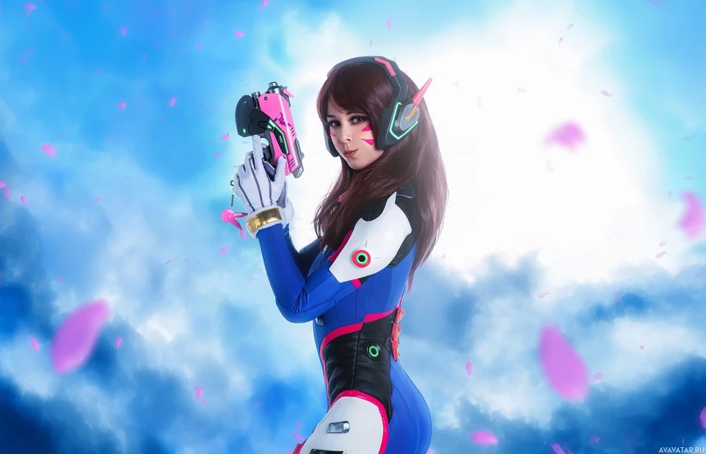 Розовый и синий костюм D.Va от Overwatch